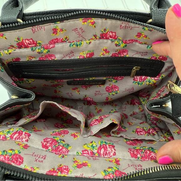 Betsey Johnson Faux Leather Quilted Big Bow Gold Hardware Purse Removable Strap - Picture 8 of 15